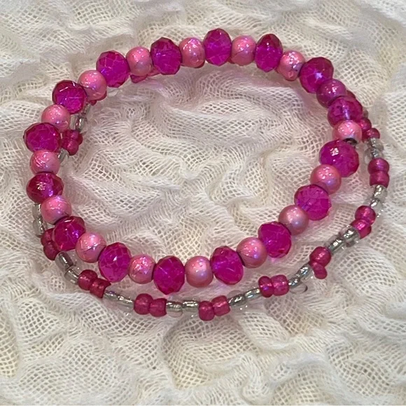 Handmade beaded stretchy stackable pink Barbie bracelets - Picture 7 of 10